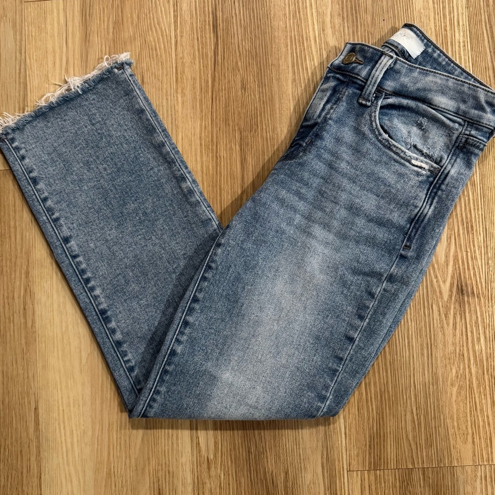 VERVET BY FLYING MONKEY Medium Wash Frayed Hem Ankle Jeans